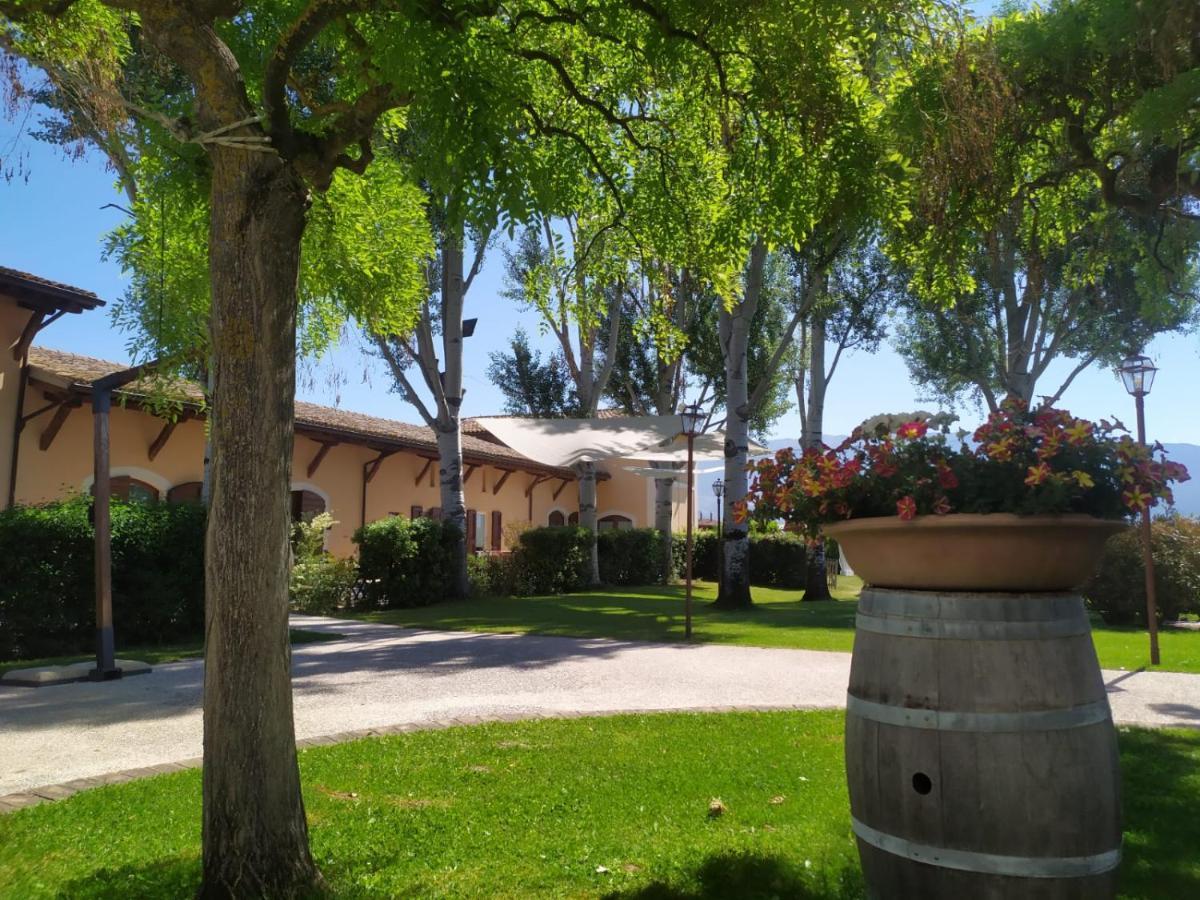 Hotel Villaggio Le Stelline Montefalco Exterior foto