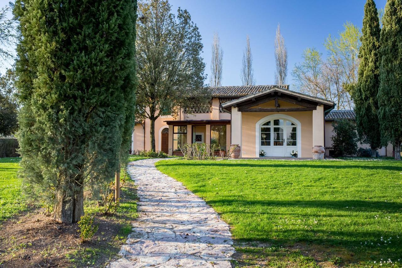 Hotel Villaggio Le Stelline Montefalco Exterior foto